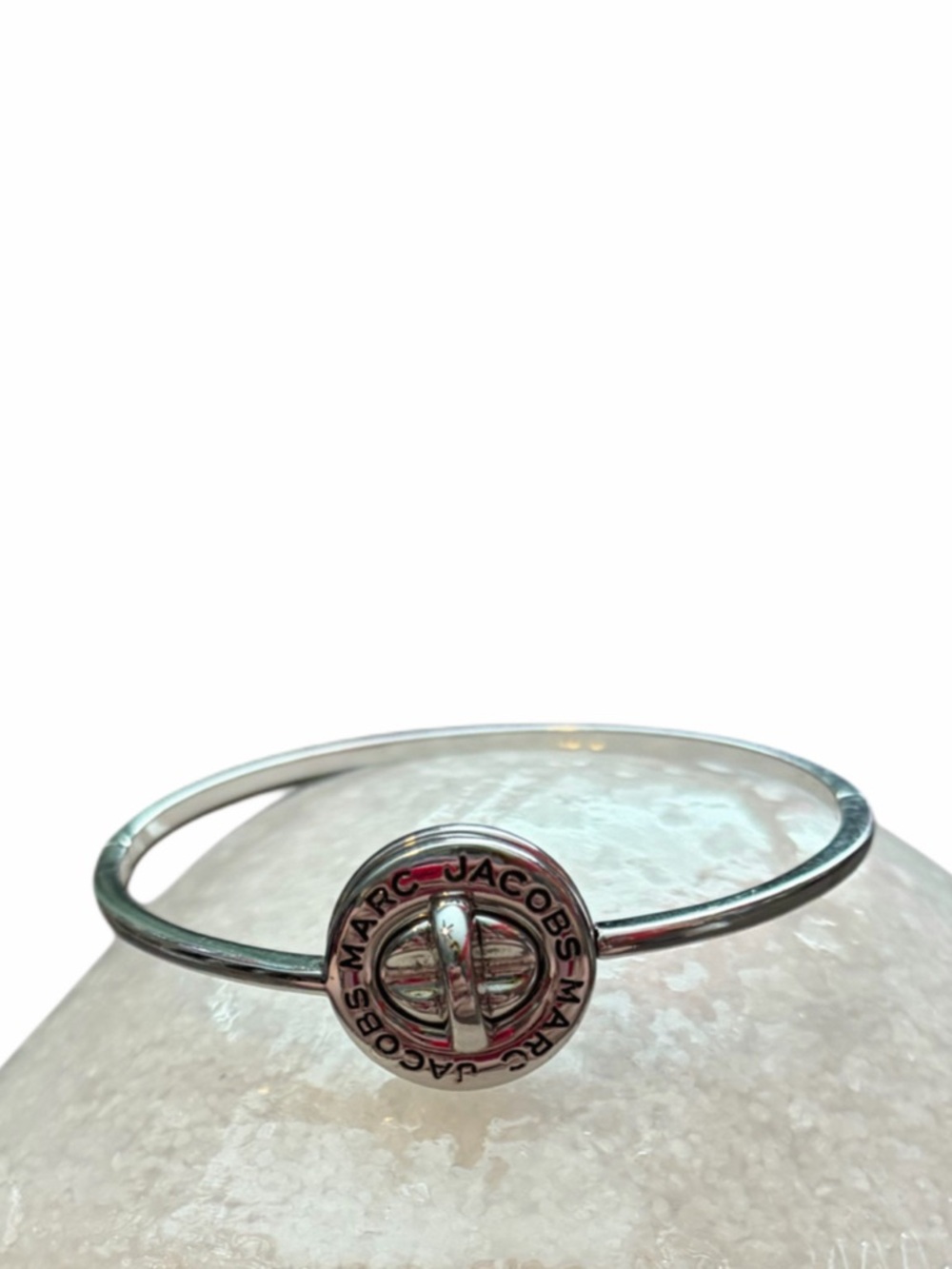 Marc Jacobs Silver Tone Logo Toggle Bangle Bracelet - Silver